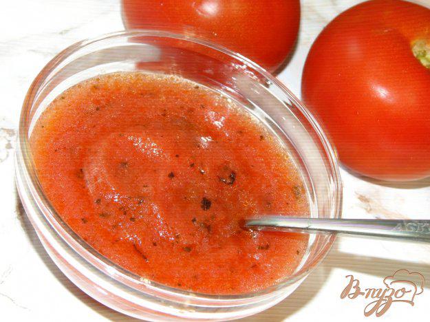 фото рецепта: Томатный соус с базиликом и чесноком