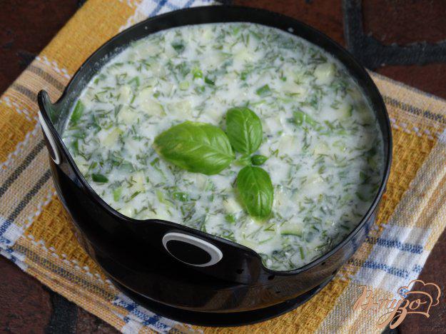 фото рецепта: Холодный огуречный суп с базиликом