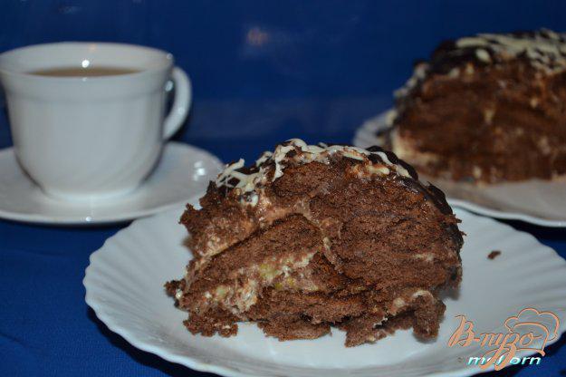 фото рецепта: Торт из шоколадных пряников со сметанным кремом и лимонной прослойкой