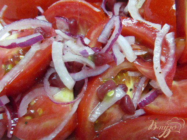 фото рецепта: Салат по-узбекски из лука с помидором и гранатом