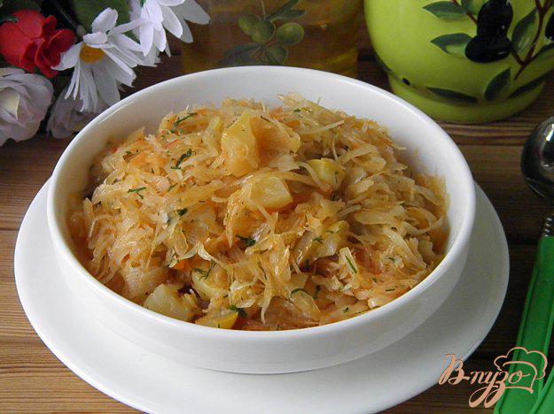 фото рецепта: Солянка овощная или Тушенные кабачки с капустой
