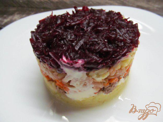 фото рецепта: Салат с консервированным тунцом