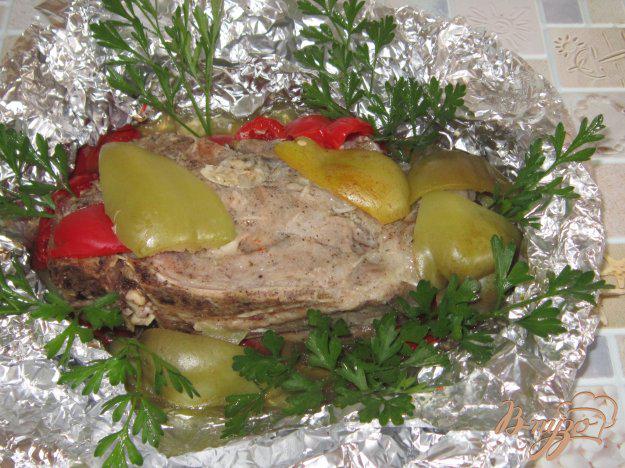 фото рецепта: Свинина запеченная в фольге с болгарским перцем