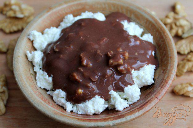 фото рецепта: Заварной крем с какао и орехами