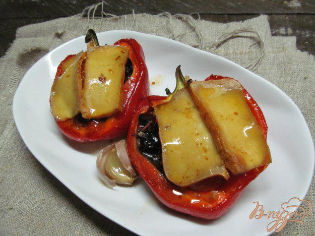 фото рецепта: Фаршированные перцы оливками и сыром тофу