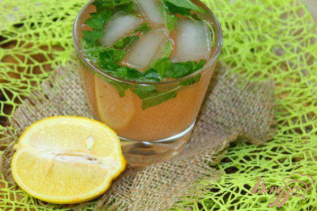 фото рецепта: Цитрусовый лимонад с мятными листьями