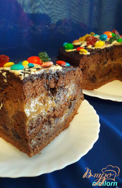 фото рецепта: Торт шоколадно-кофейный с черносливом