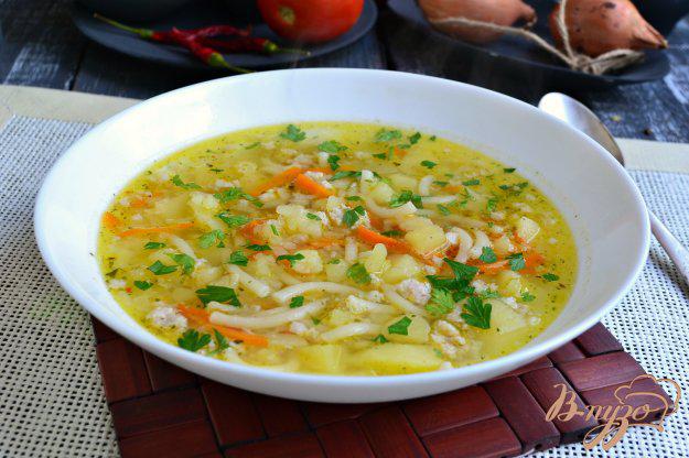 фото рецепта: Картофельный суп с фаршем и вермишелью