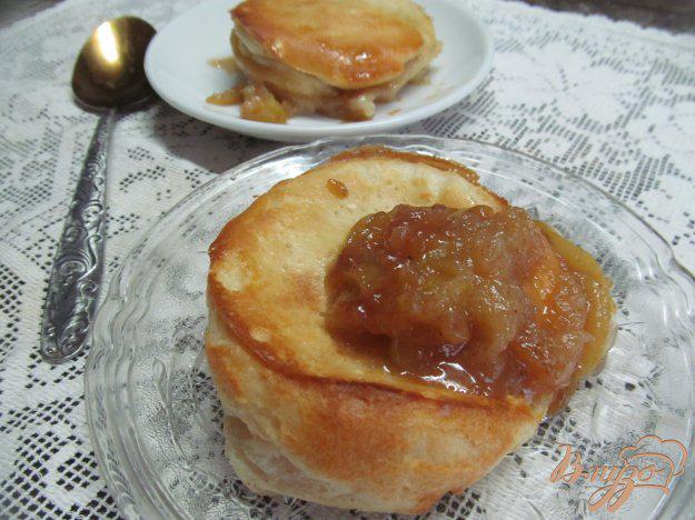 фото рецепта: Йоркширские пудинги с карамельным яблоком