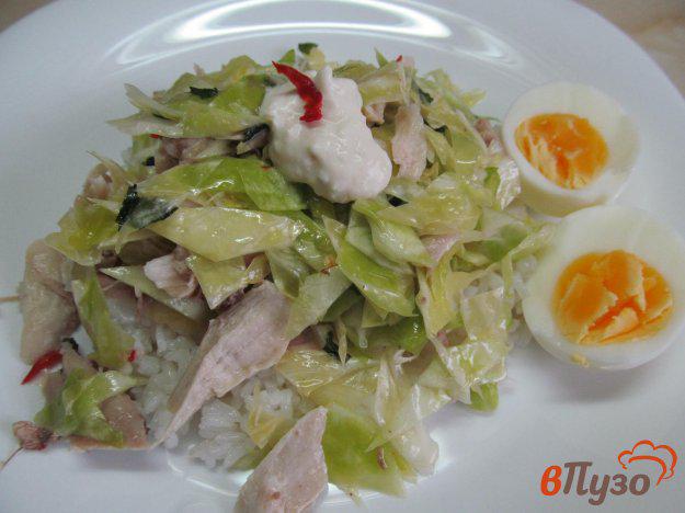 фото рецепта: Салат с курицей капустой и рисом