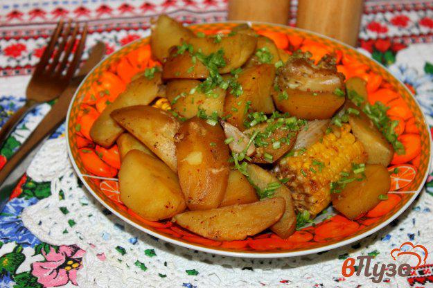 фото рецепта: Гарнир из картофеля с кукурузой и цветной капустой в рукаве