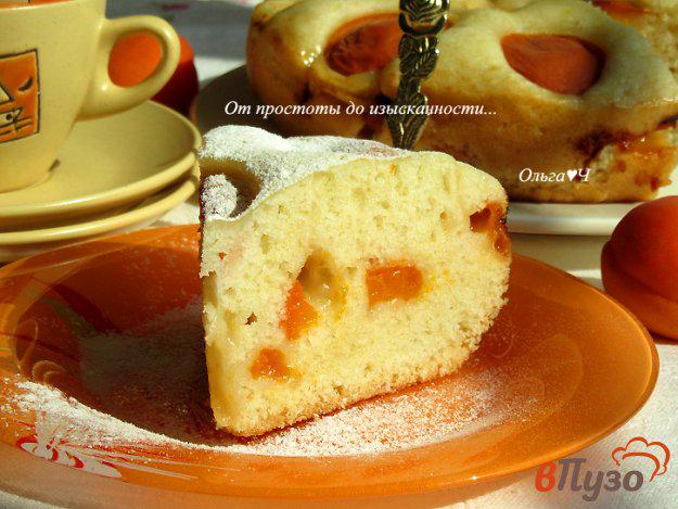 фото рецепта: Пирог с абрикосами в мультиварке
