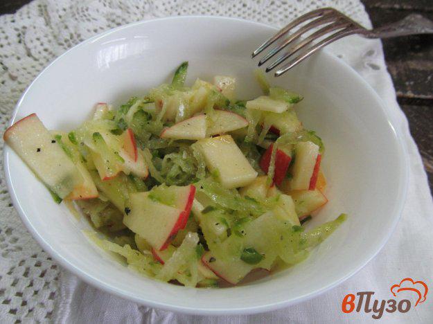 фото рецепта: Салат из репы с яблоком