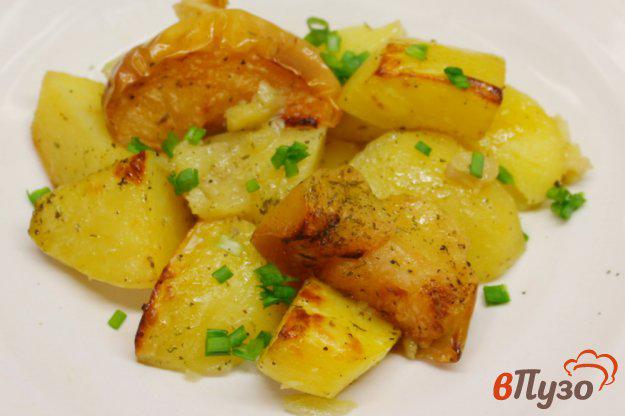 фото рецепта: Картофель с яблоком в рукаве
