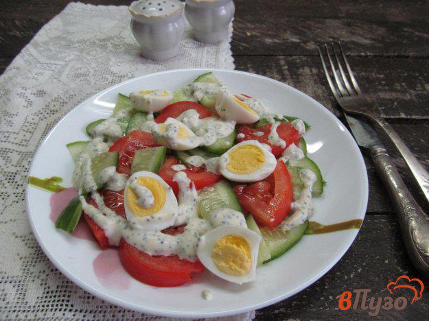 фото рецепта: Огуречный салат с перепелиными яйцами