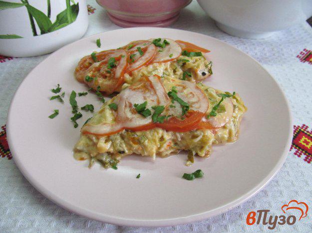 фото рецепта: Куриное филе с помидором и сыром в мультиварке