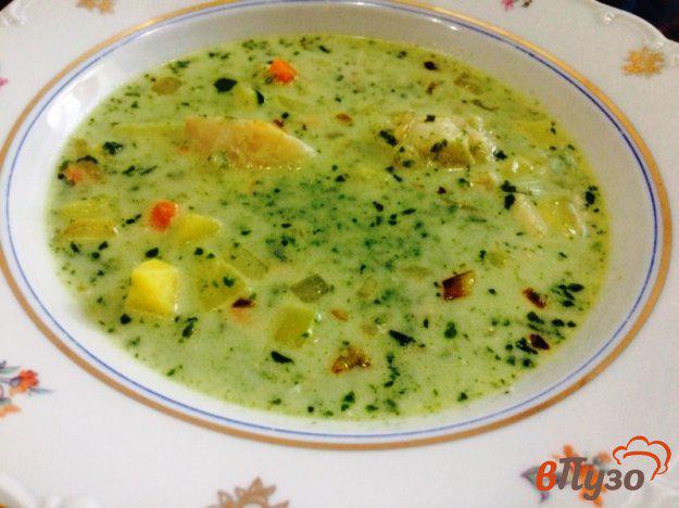 фото рецепта: Рыбный суп со шпинатом и плавленным сыром