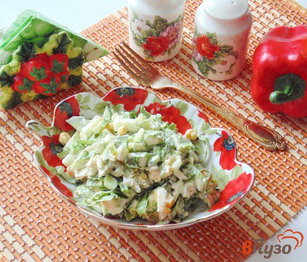 фото рецепта: Салат с зеленым луком, кукурузой и огурцом