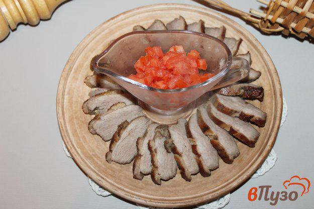 фото рецепта: Утиная грудка с травами и острой томатной сальсой