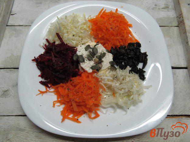 фото рецепта: Салат из капусты свеклы и моркови