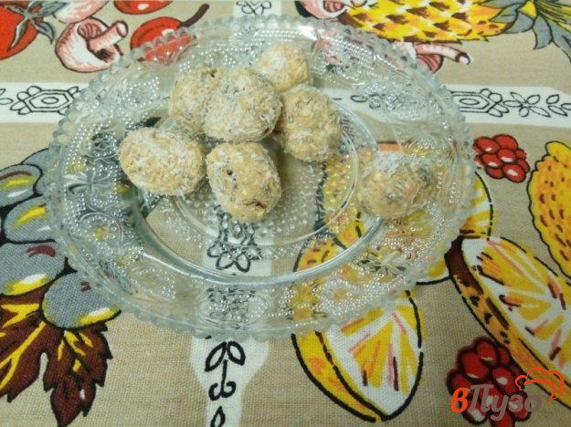 фото рецепта: Домашние конфеты с сухофруктами и грецким орехом