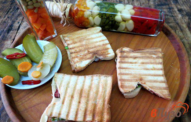 фото рецепта: Сэндвич с беконом и сыром