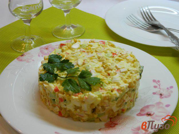фото рецепта: Крабовый салат с плавленным сыром