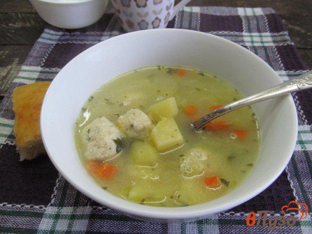 фото рецепта: Суп с кабачком и фрикадельками из курицы