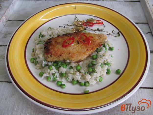фото рецепта: Куриное филе фаршированное маринованным луком и перцем с горошком