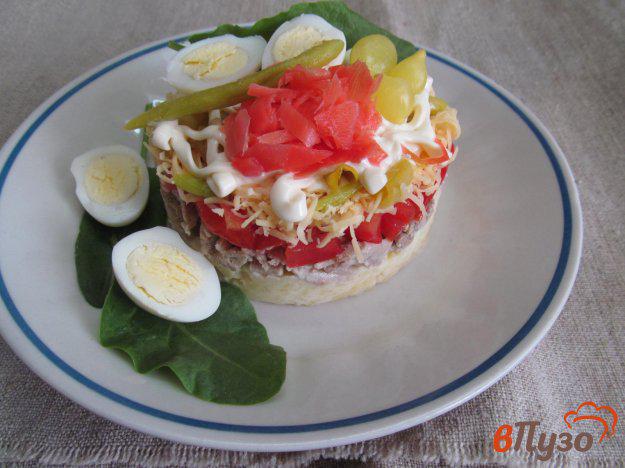 фото рецепта: Слоеный салат из картофеля помидора и мяса
