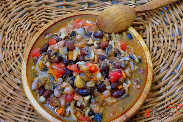 фото рецепта: Фасоль с томатами и грибами