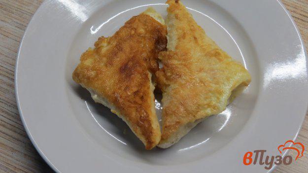 фото рецепта: Треугольники из лаваша с колбасой и сыром