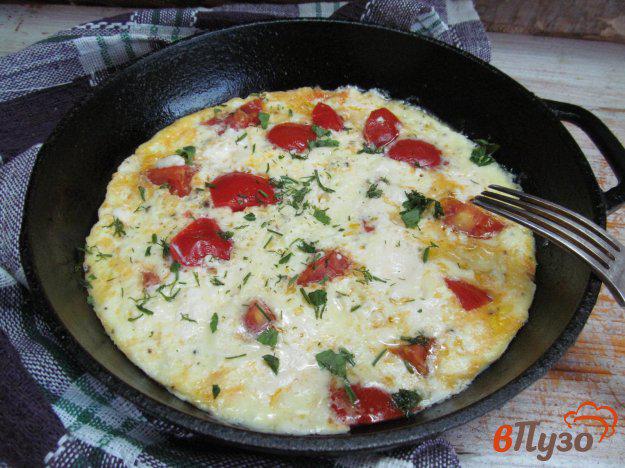 фото рецепта: Омлет с томатами и сыром
