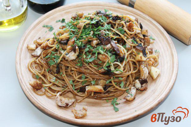 фото рецепта: Спагетти в японском стиле с рыбой и соевым соусом