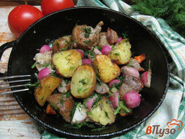 фото рецепта: Жареный редис с картофелем на свиной грудинке