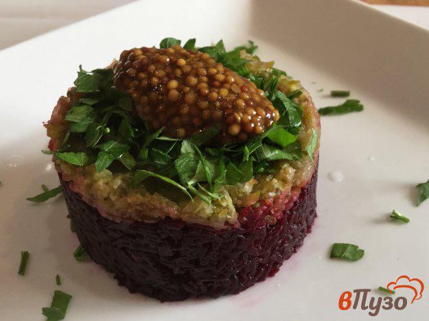 фото рецепта: Свекольно-огуречный салат с дижонской горчицей