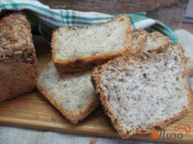 фото рецепта: Хлеб с подсолнечными семечками