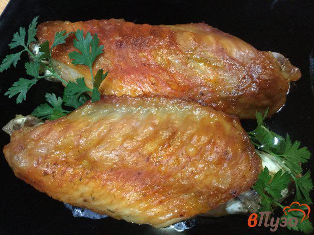 фото рецепта: Крылья индейки, запеченные в духовке