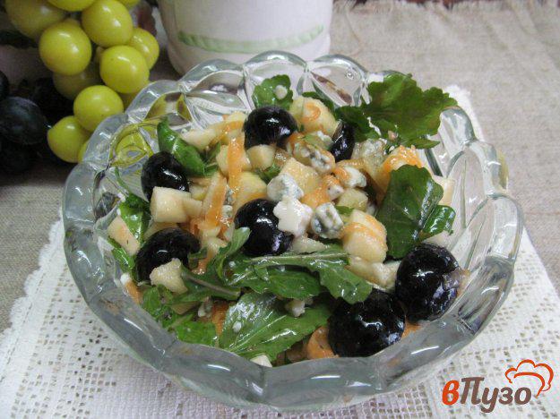 фото рецепта: Салат с виноградом и яблоком