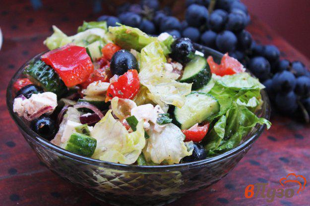 фото рецепта: Салат по - гречески с маслинами