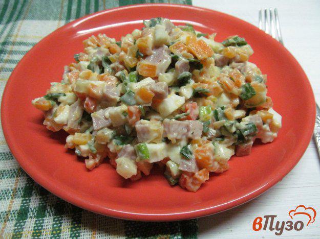 фото рецепта: Салат с морковью и бужениной