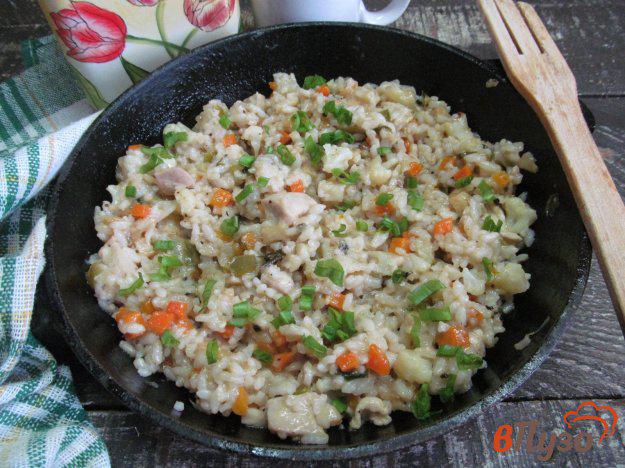 фото рецепта: Тори тяхн - курица с рисом и овощами