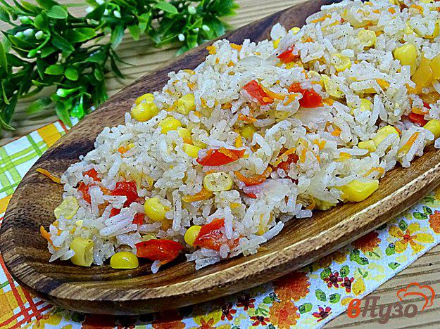 фото рецепта: Рис с кукурузой и перцем