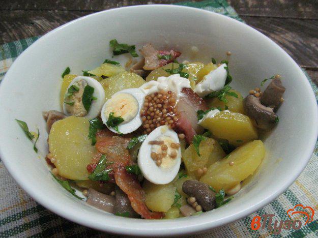 фото рецепта: Картофельный салат с беконом и грибами