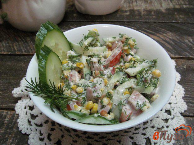 фото рецепта: Весенний салат с копченой курицей