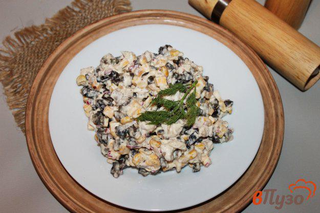 фото рецепта: Салат из чернослива, курицы и сыра