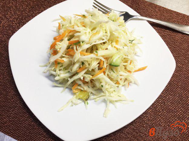 фото рецепта: Салат из белокочанной капусты, огурца и моркови