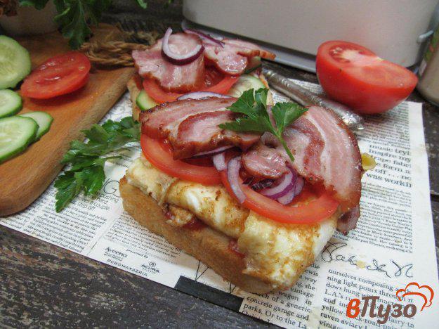 фото рецепта: Бутерброд с фаршированным омлетом