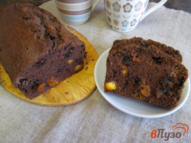 фото рецепта: Шоколадный пирог с мандарином и сухофруктами