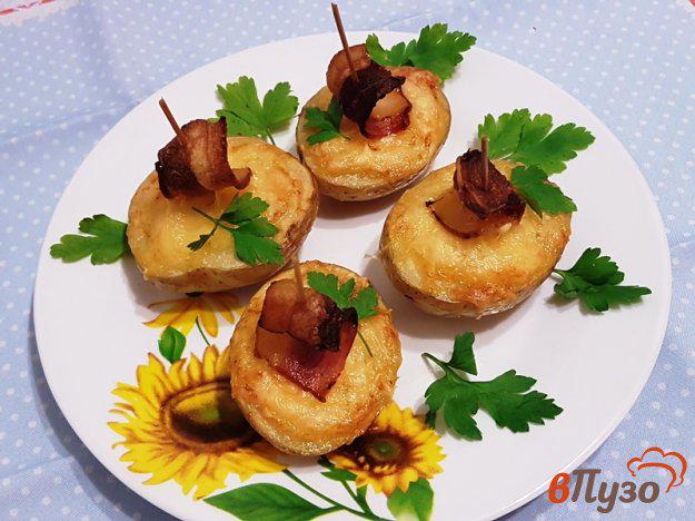фото рецепта: Картофельные «лодочки» с беконом